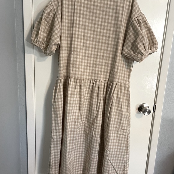 April Meets October - Summer May Dress in Beige - Picture 5 of 9